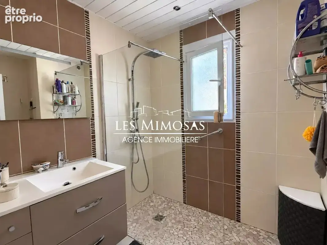 Fréjus – villa avec studio indépendant - garage - photo 24