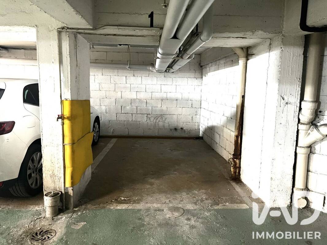 Photo 1 - Parking à PARIS-14E
