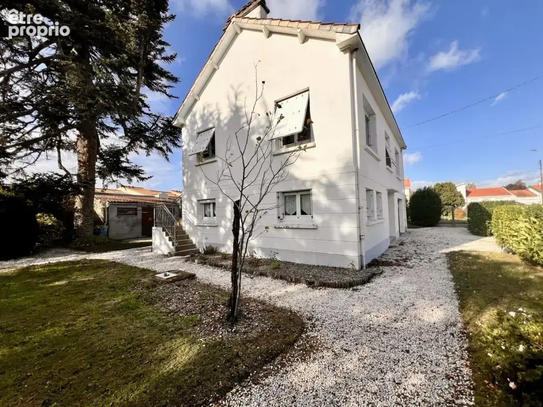 Maison 5 pièces 140 m² à vendre à Haute-Goulaine (44115) - photo 3