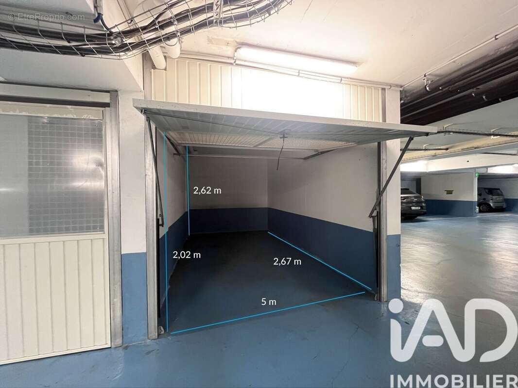 Photo 2 - Parking à SURESNES