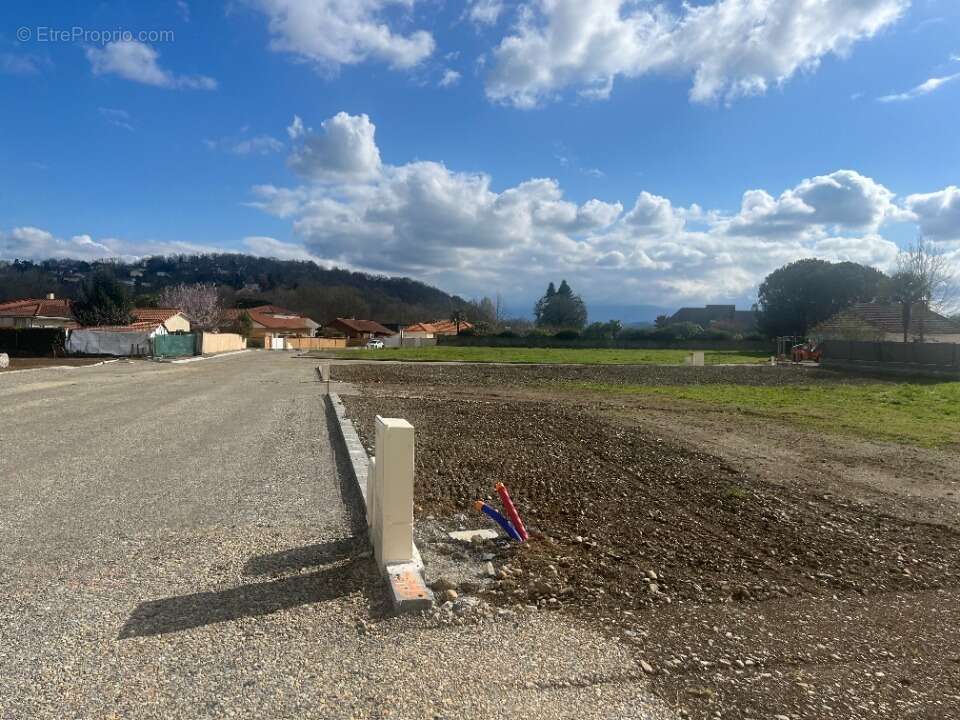 Terrain 517 m² à Juillan  - photo 2