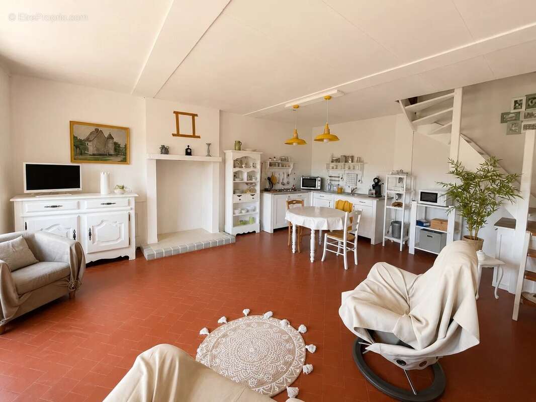 Exclusivité/Bourgogne, Parc du Morvan, Secteur OUROUX EN MORVAN, entre le lac des Settons et le lac de Pannecière, maison 68 m²  - photo 6
