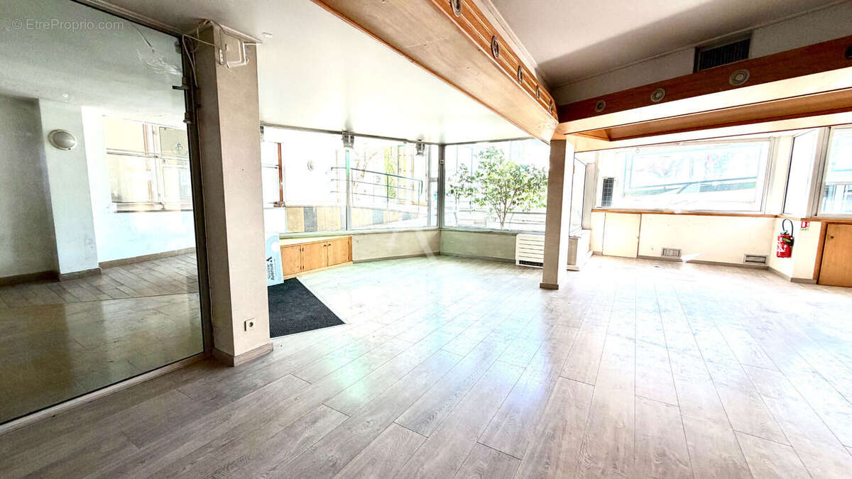 Commerce à MANOSQUE