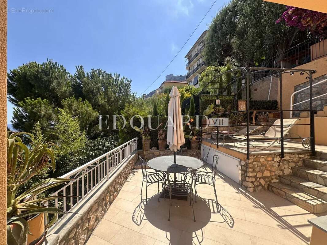 Appartement à ROQUEBRUNE-CAP-MARTIN
