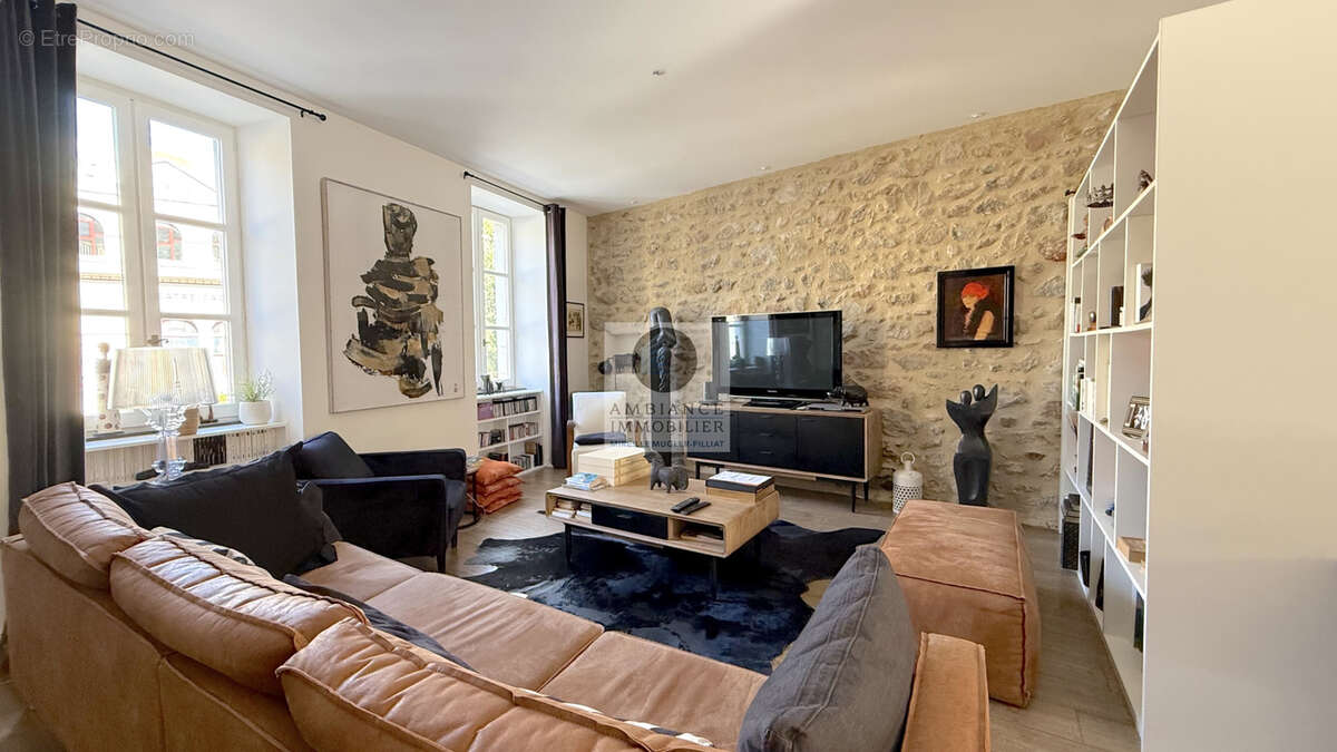 Appartement à TOURNON-SUR-RHONE