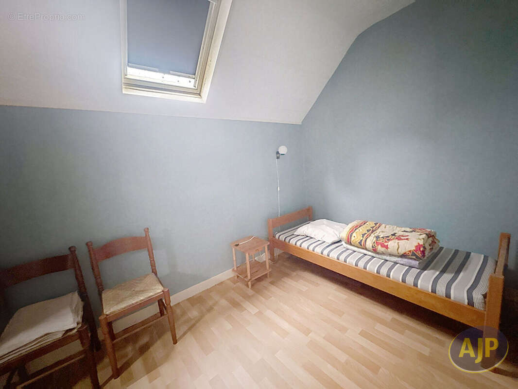 Maison à LE POULIGUEN