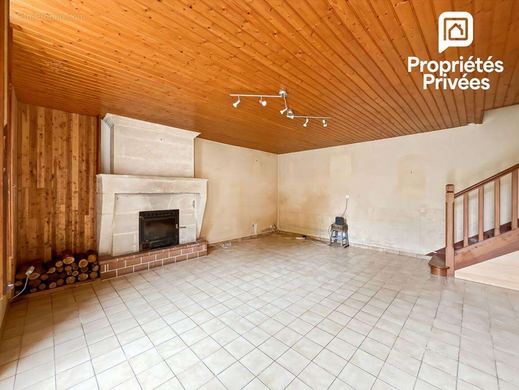 Maison en pierre 90 m² avec chai, hangar et terrain 1 750 m² Clérac - photo 8