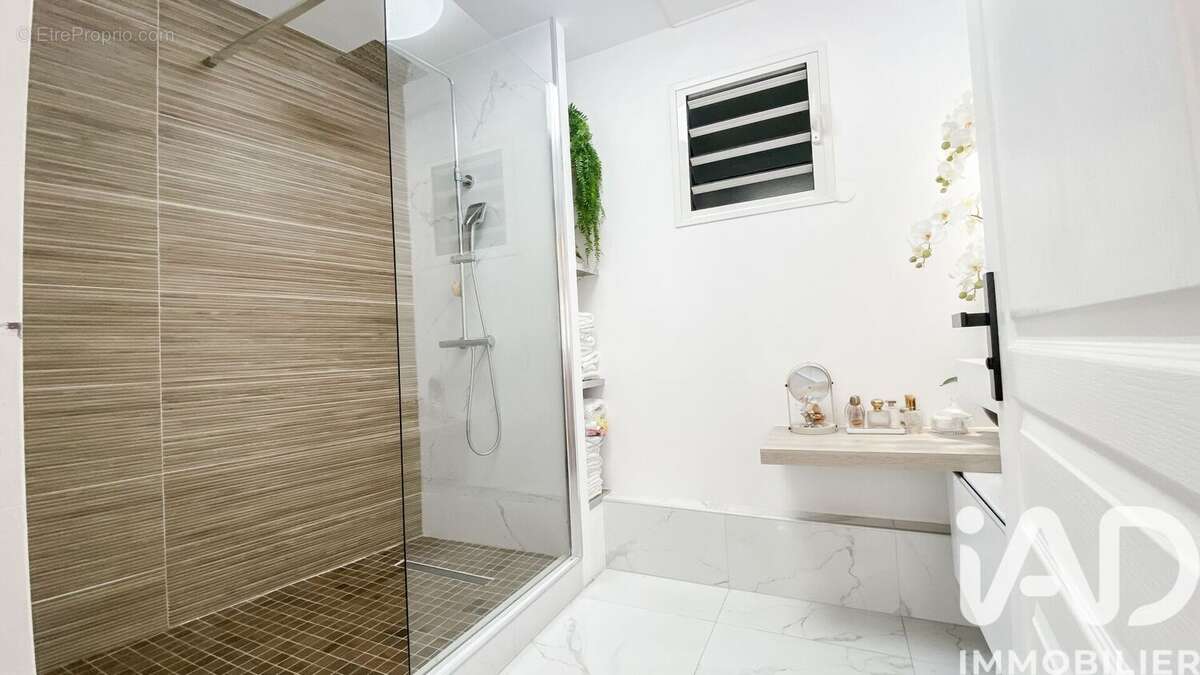 Photo 9 - Appartement à SAINT-DENIS