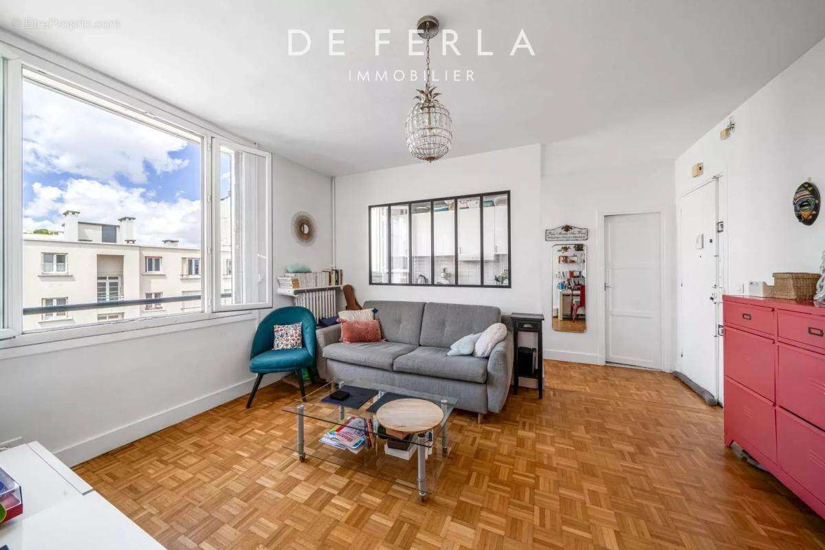 Appartement à PARIS-14E