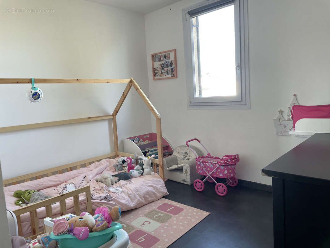 Appartement à ANDREZIEUX-BOUTHEON