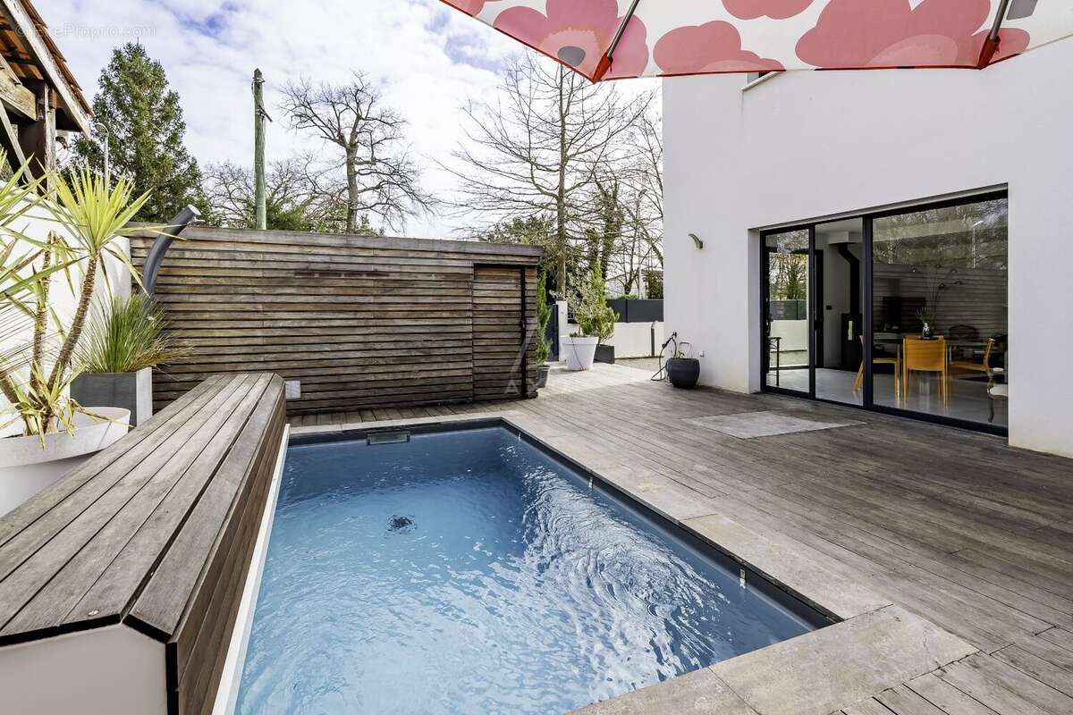 Maison à PESSAC