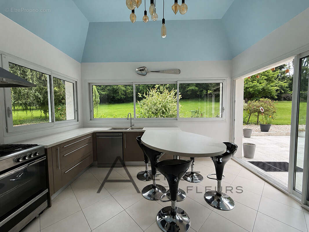 Maison Saint Germain De Pasquier 7 pièce(s)  4298 M²  de terrain - photo 8