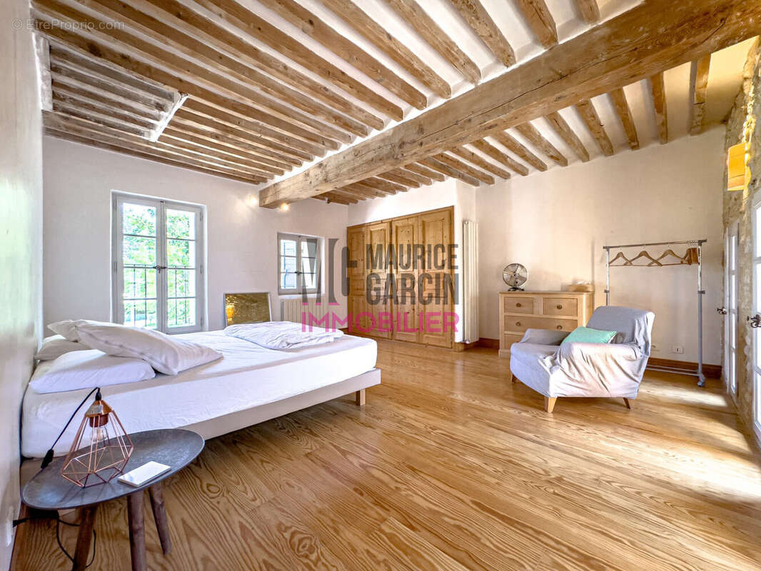 Maison à SAUMANE-DE-VAUCLUSE