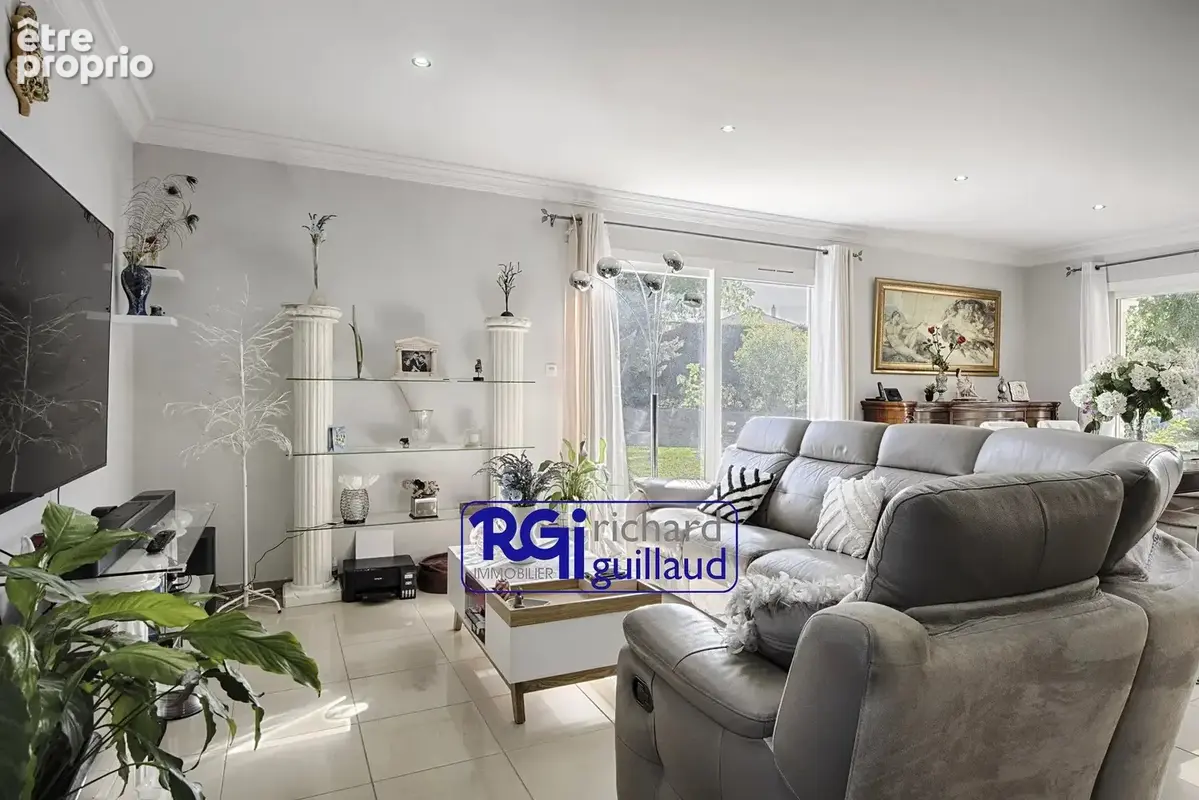 Maison plain-pied 133 m², 4 ch. Garage + Terrain clos de 1 065 m² - photo 4