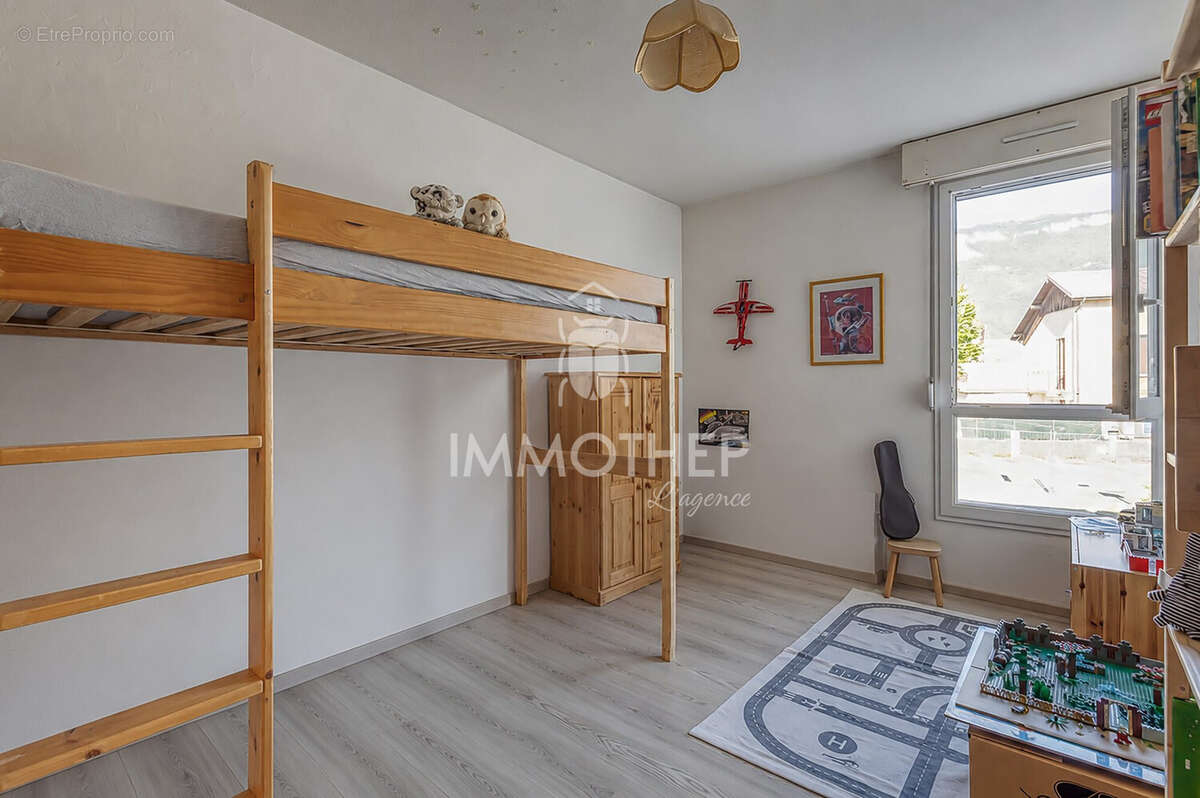 Modifiée avec IA - Appartement à FONTAINE