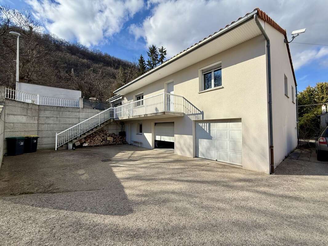Maison à SAYAT