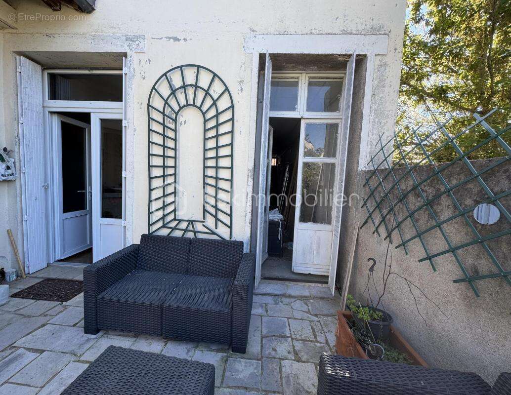 Maison à SAINT-CYR-SUR-LOIRE