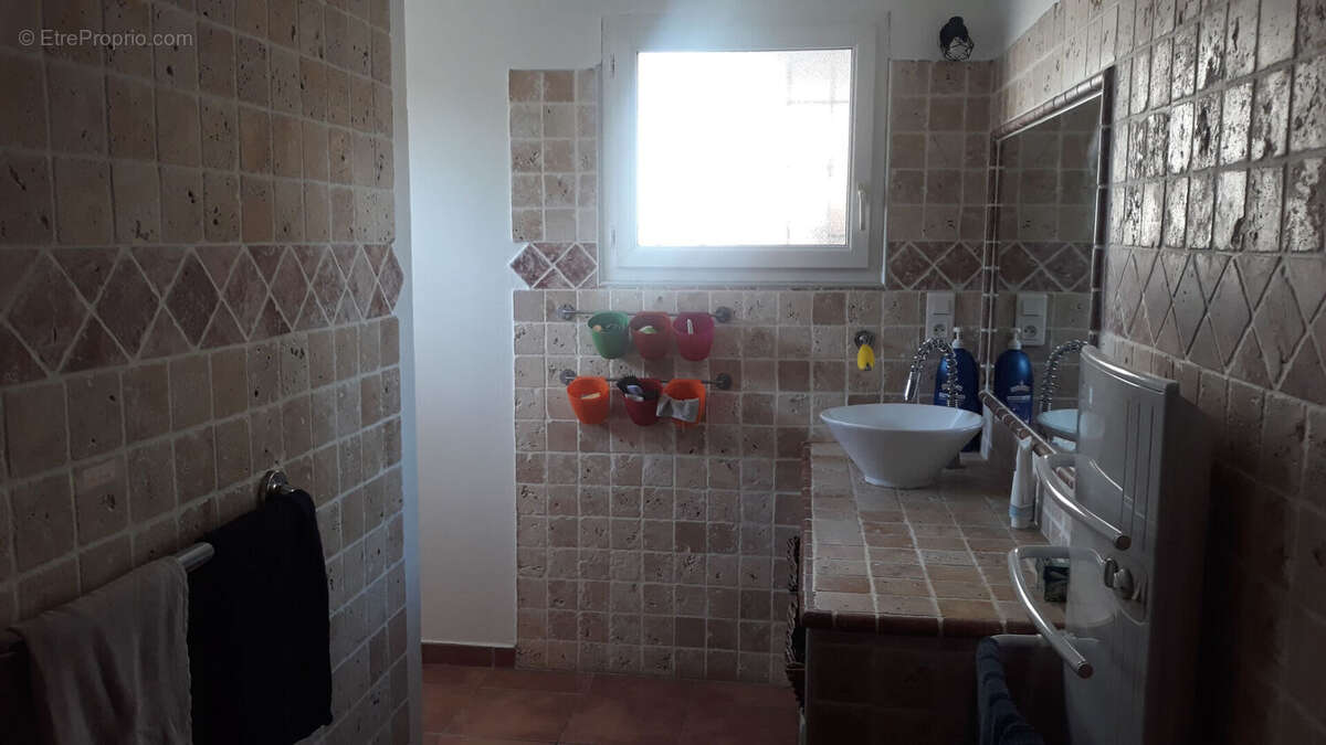 Propriété  coeur de village avec  3 habitations à Les Mages 10 pièce(s) 295 m2 sur 1263m² de terrain avec piscine - photo 6