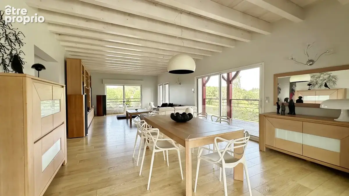 Vue imprenable sur les vallons pour cette superbe villa d'architecte de type t7 de 220 m2 +  sous sol de 110 m2 - photo 7
