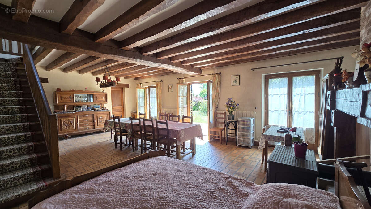 Maison à BONNELLES