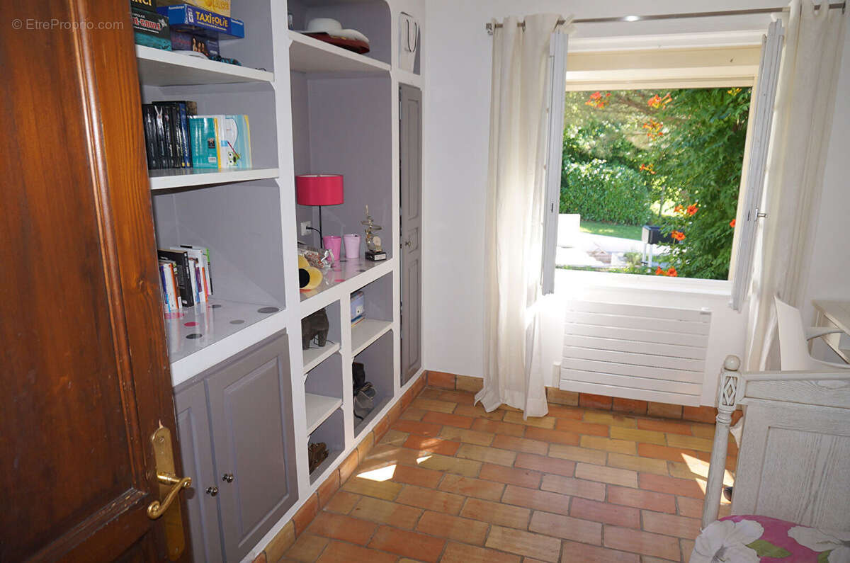 VILLA - VIENNE - 6 pièces - 132 m2 - photo 10