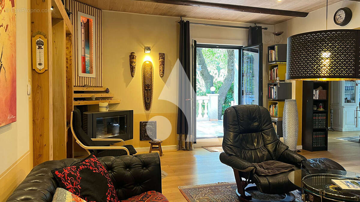 Maison à LA ROQUEBRUSSANNE