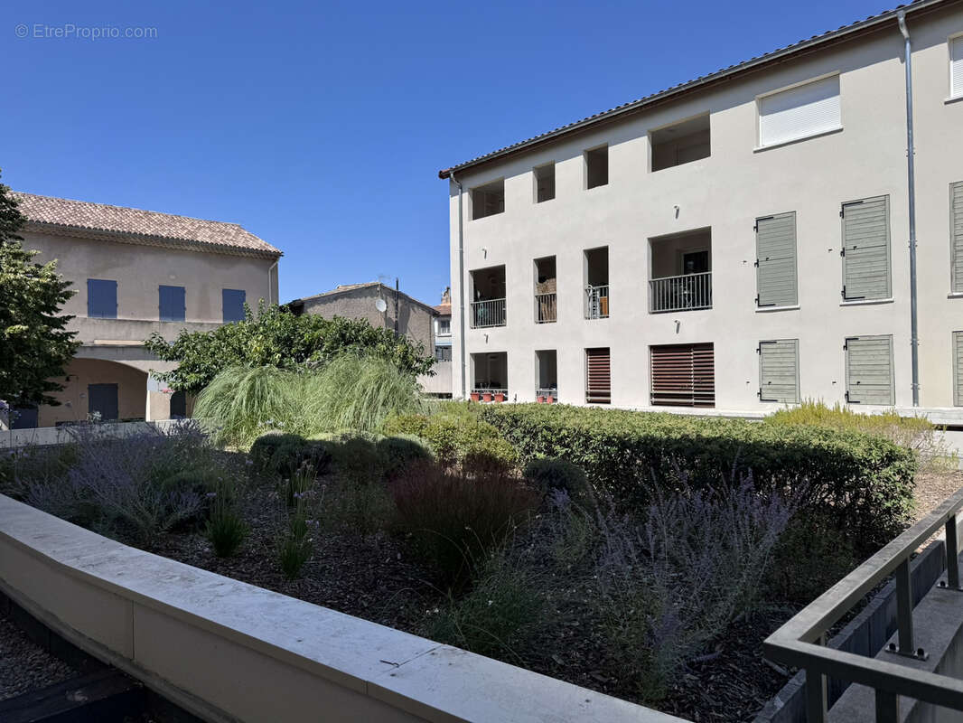 Appartement à L'ISLE-SUR-LA-SORGUE
