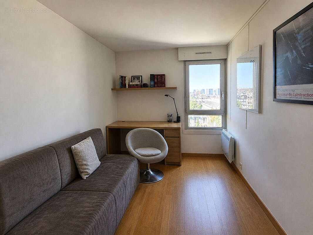 Appartement à PARIS-15E