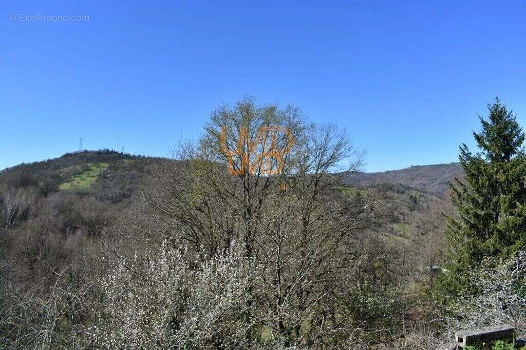 Maison à DECAZEVILLE
