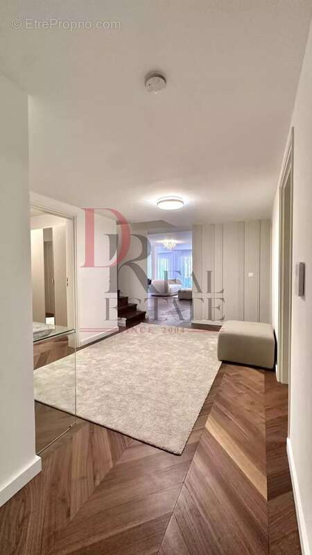 Appartement à ROQUEBRUNE-CAP-MARTIN