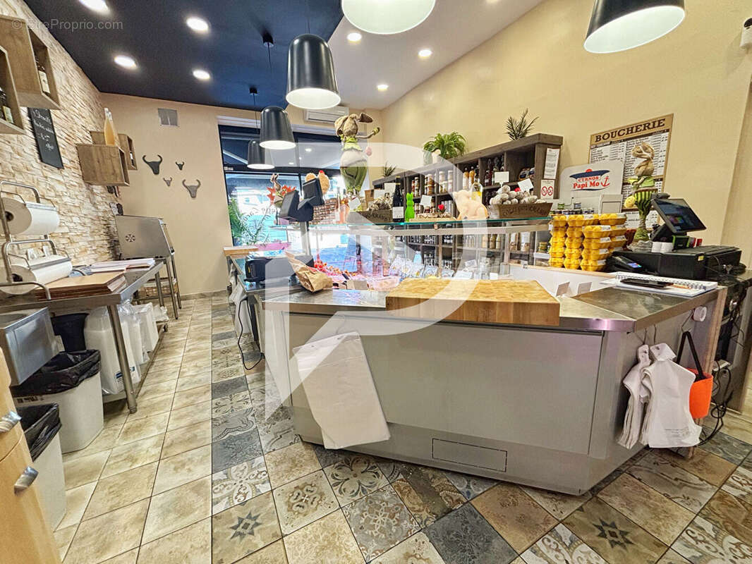 Commerce à MARSEILLE-11E