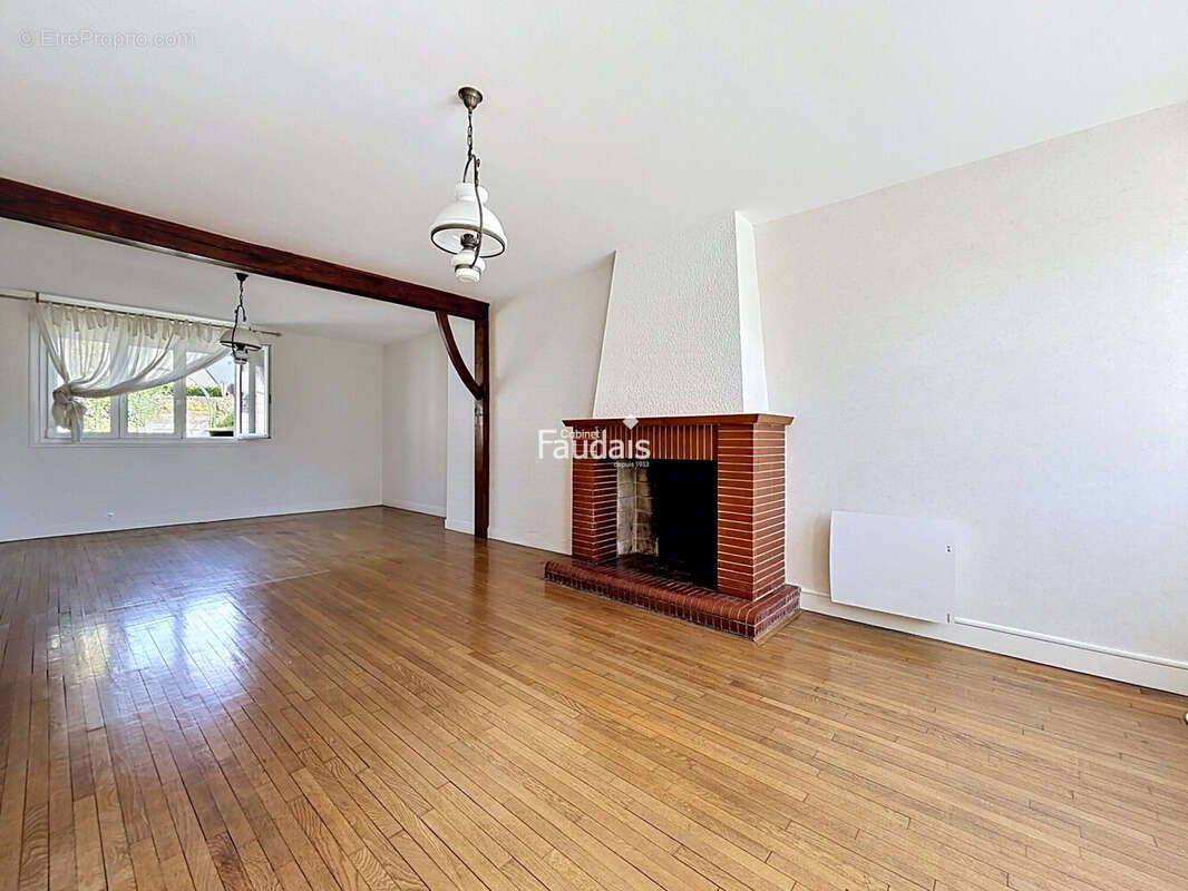 Maison 112 m² à Soulles  - photo 4