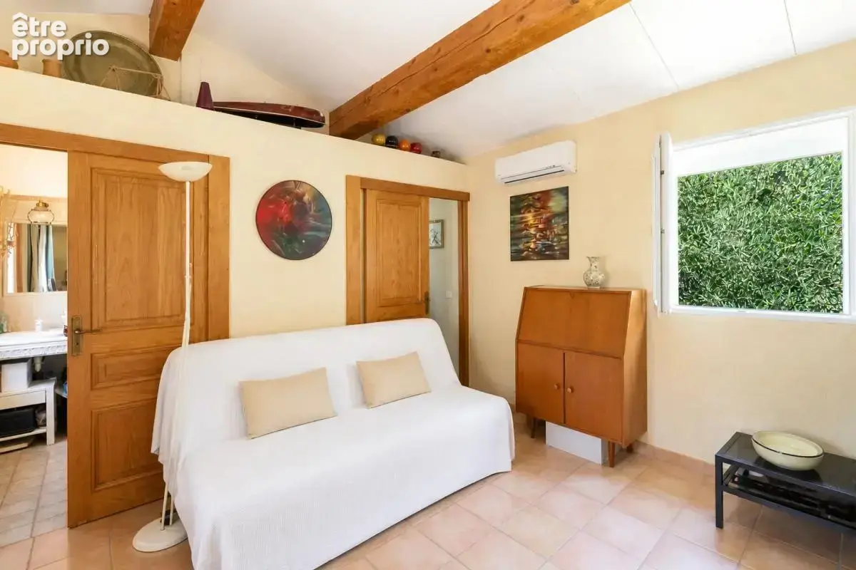 Villa de 5 pièces de 137 m² à Marseille - photo 12