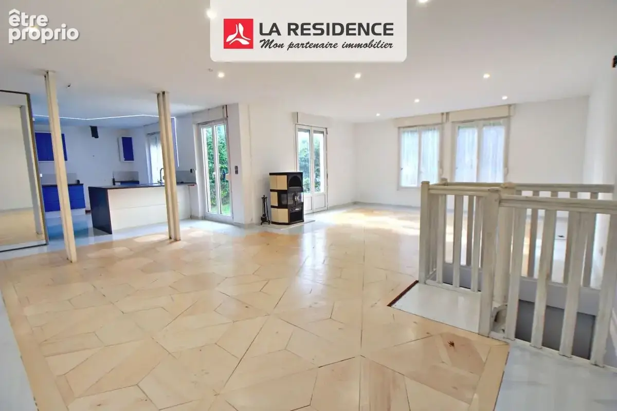 Maison 6 pièces 145 m² à vendre à Jouy-Mauvoisin (78200) - photo 4
