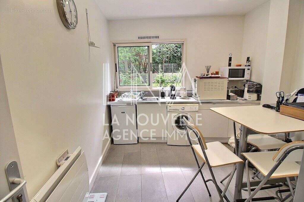 Commerce à LES LILAS