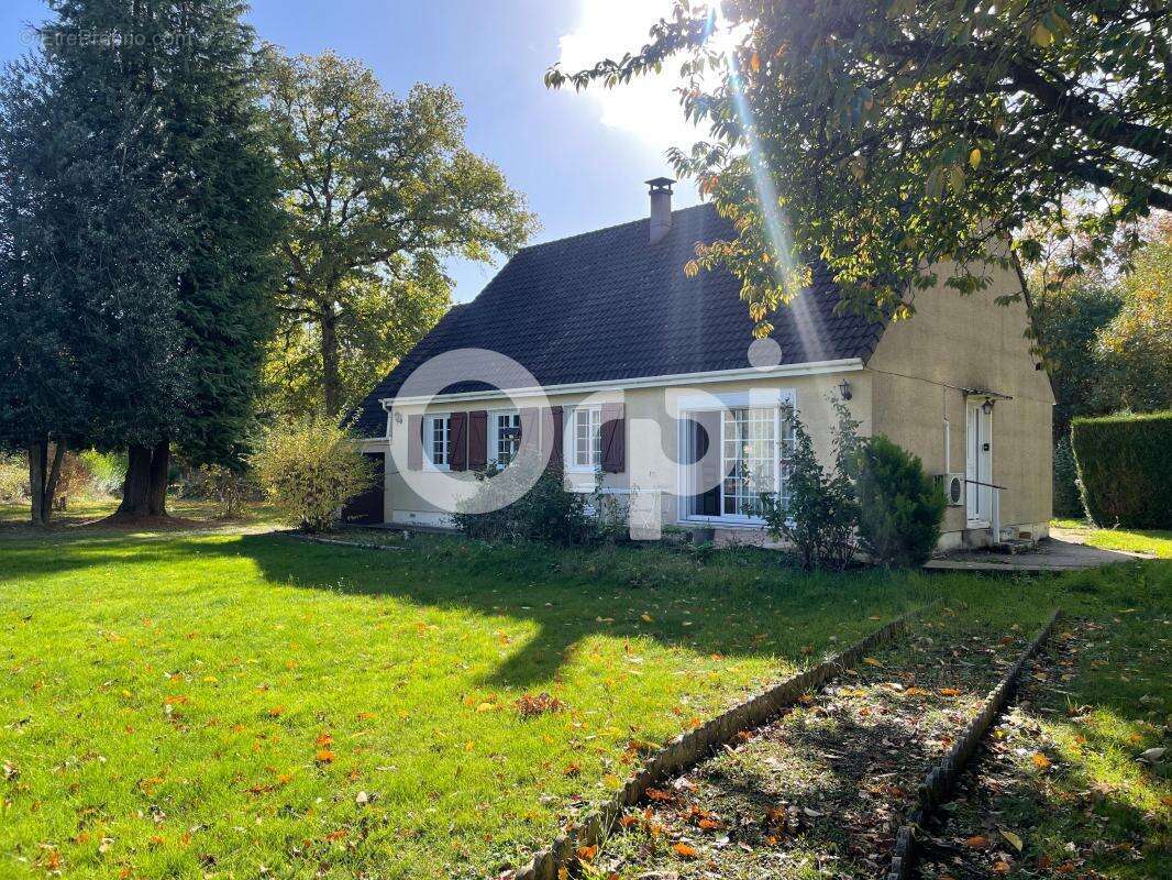 Maison à LE VAL-DAVID