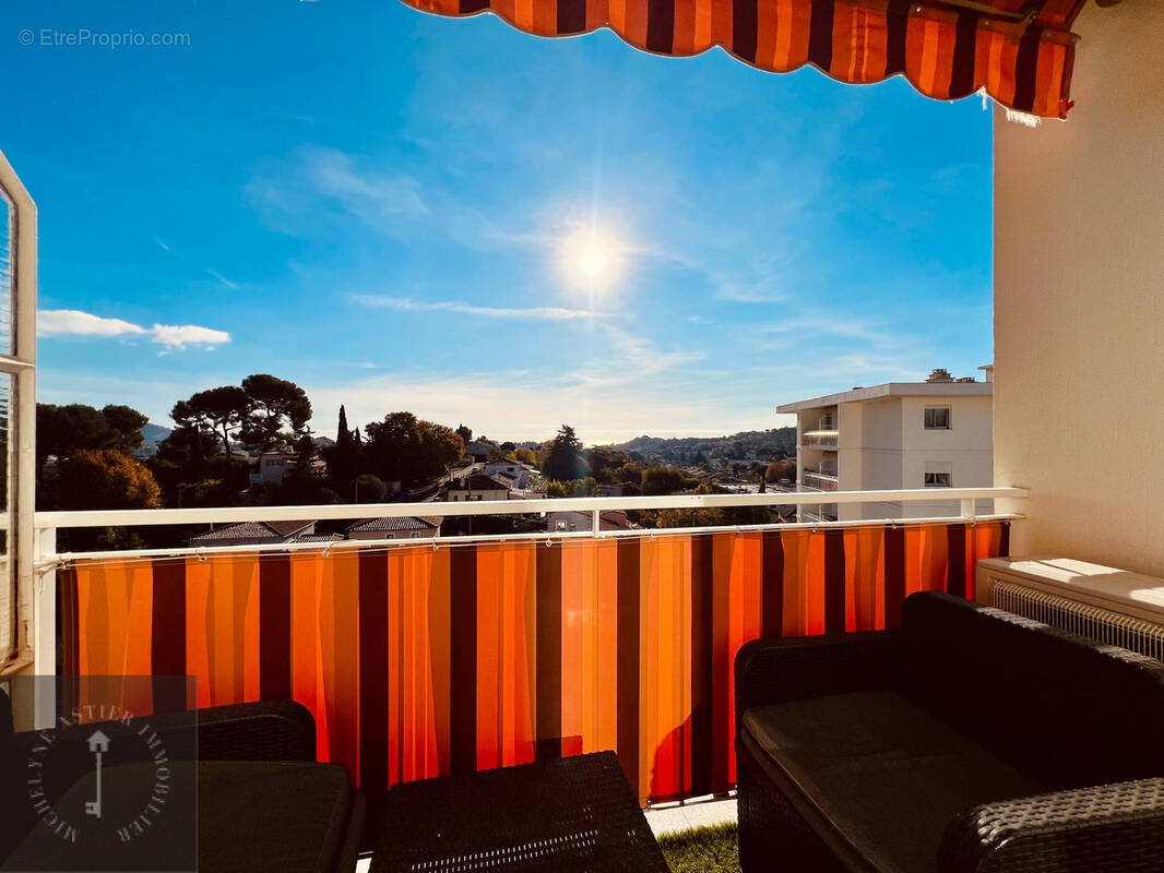 Appartement à LE CANNET