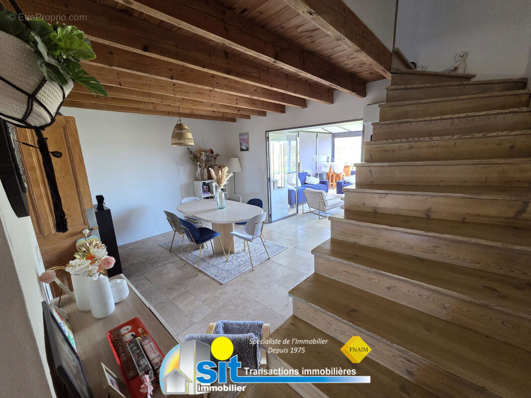 Maison à VERNIOZ