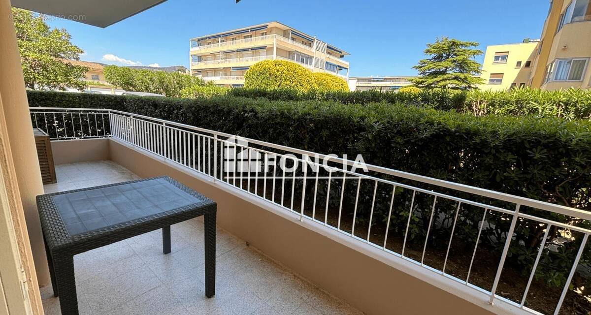 Appartement à SIX-FOURS-LES-PLAGES