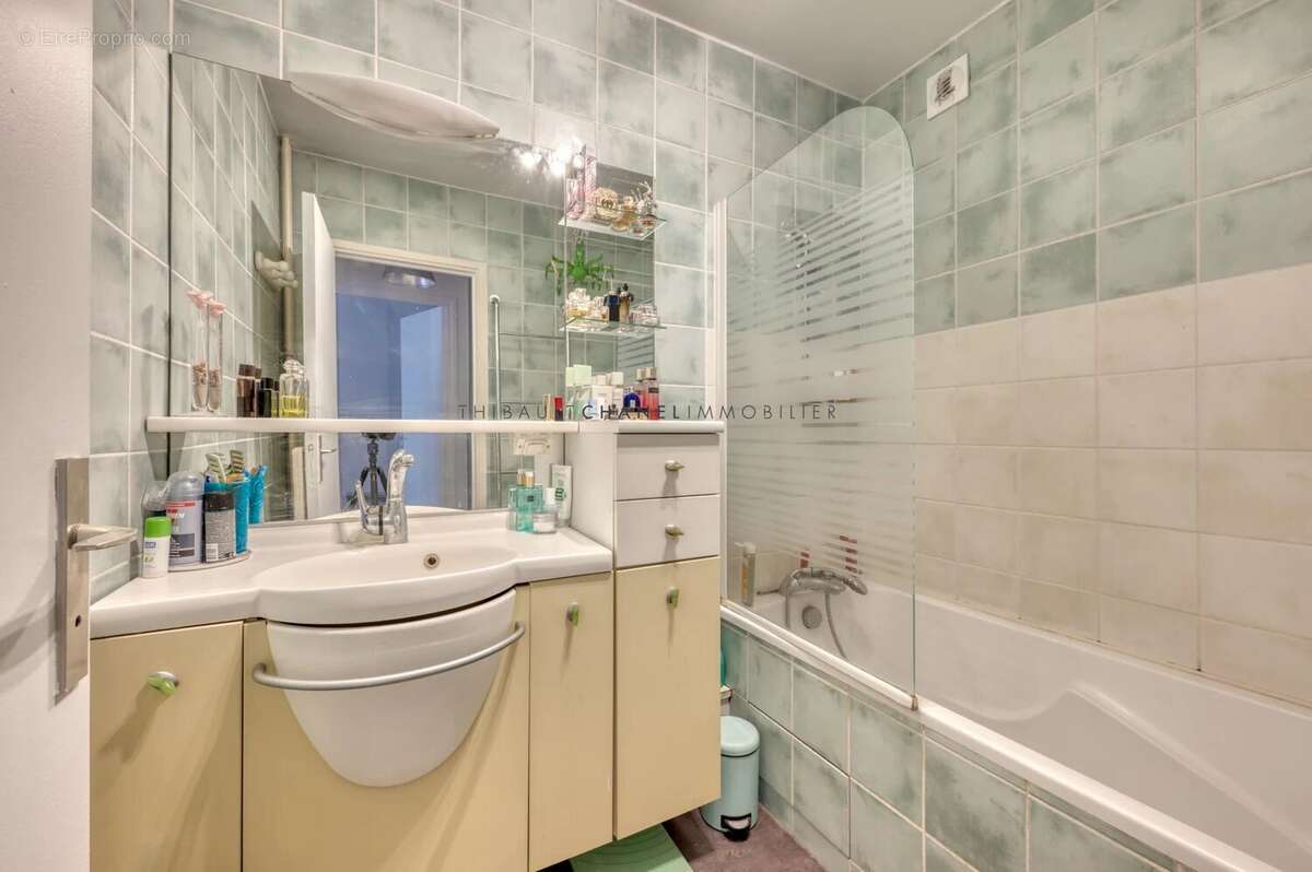 Appartement à PARIS-20E