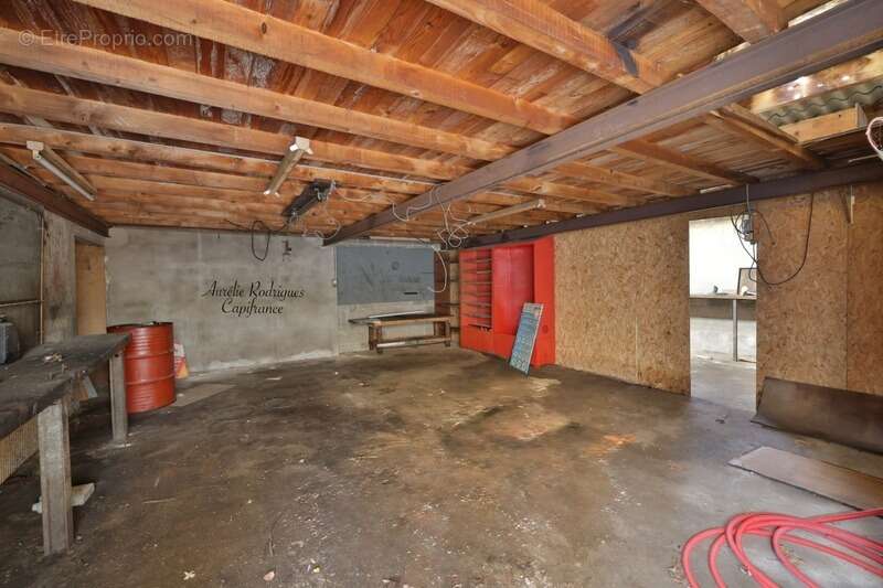 Maison à BAGE-LE-CHATEL