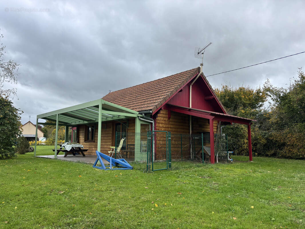 Maison à AUTRY-ISSARDS