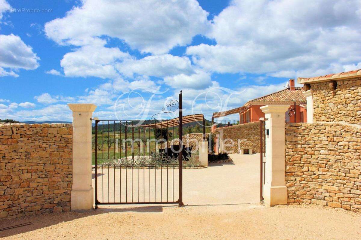 Maison à ROUSSILLON
