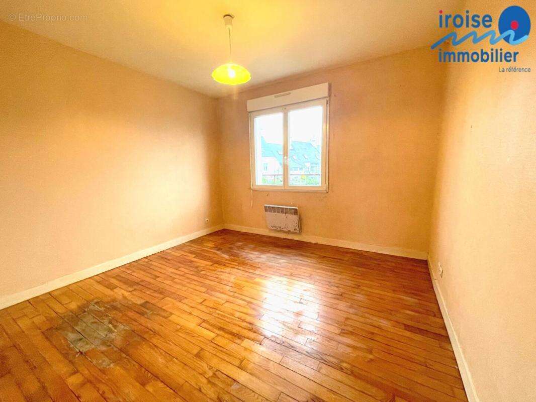 Maison à LE RELECQ-KERHUON