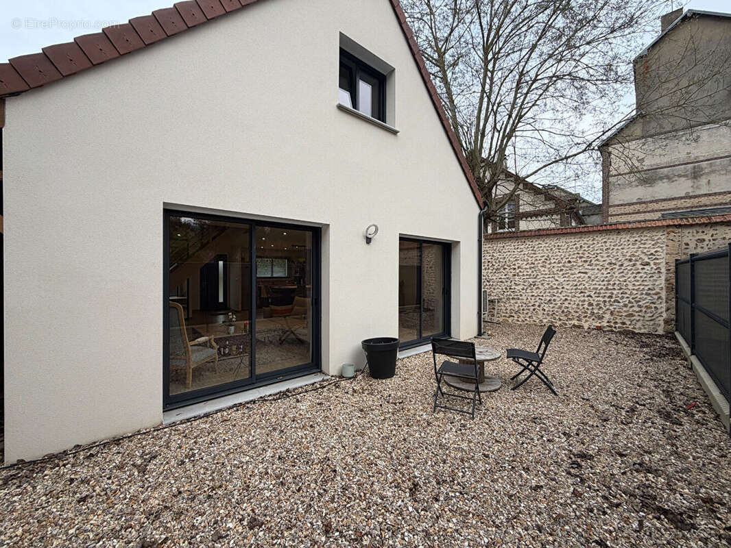 Maison à DAMVILLE