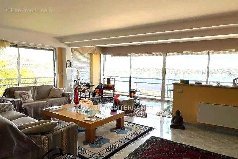 Appartement à VILLEFRANCHE-SUR-MER