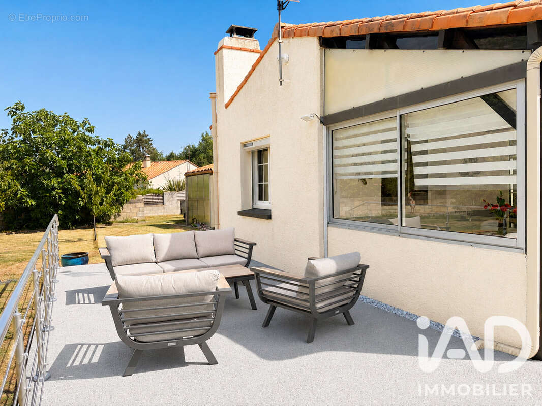 Maison 145 m² à Grosbreuil  - photo 5