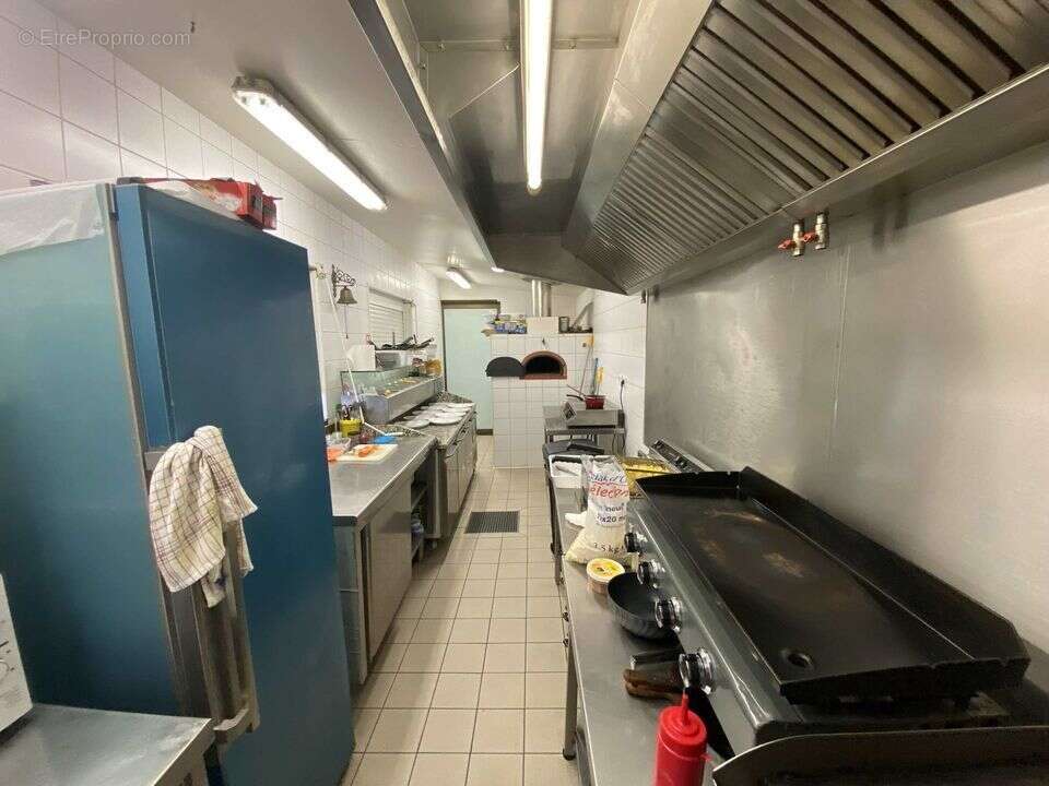 Commerce à CAZAUBON