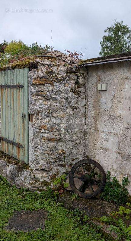 Maison à REBAIS