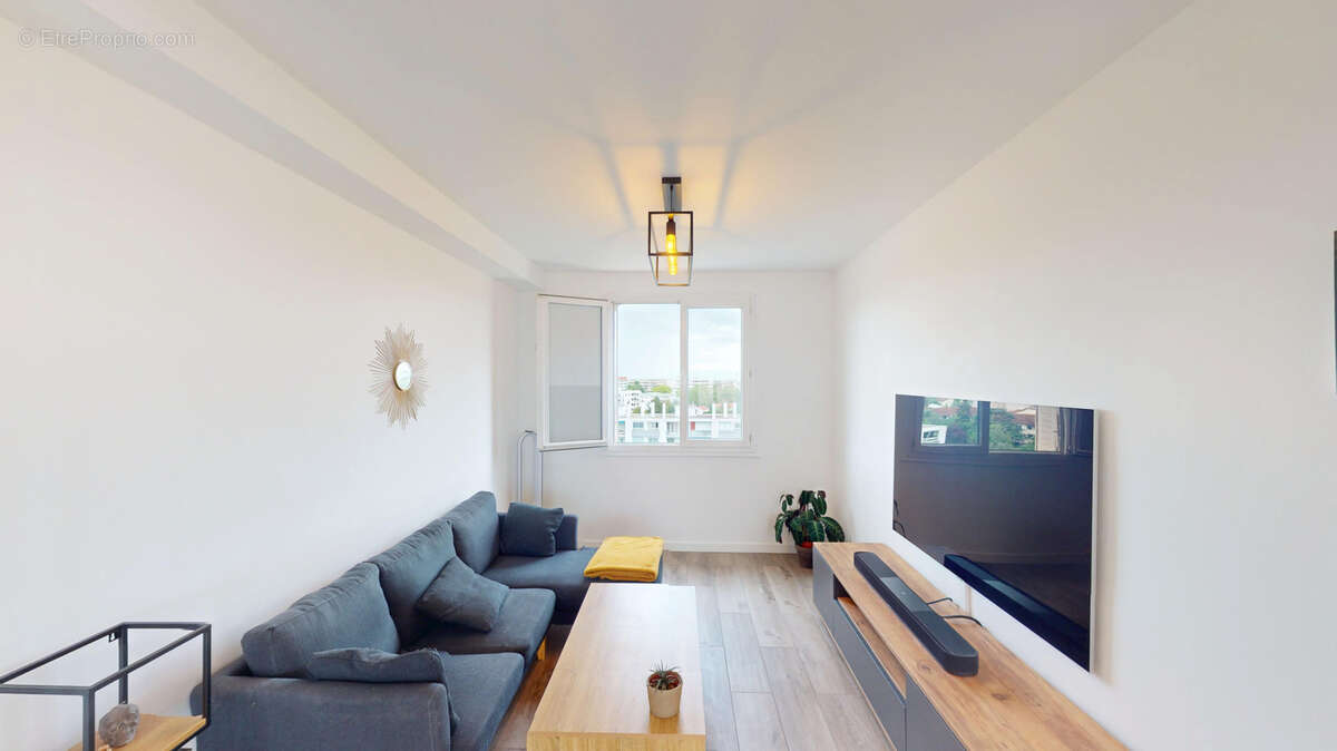 Appartement à SAINTE-FOY-LES-LYON
